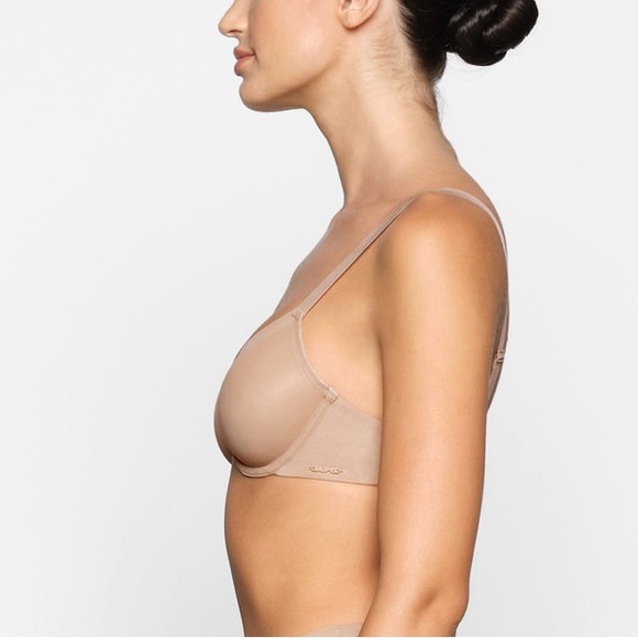 SKIMS NO SHOW MOLDED UNLINED DEMI CLAY BRA 32D - Picture 3 of 7